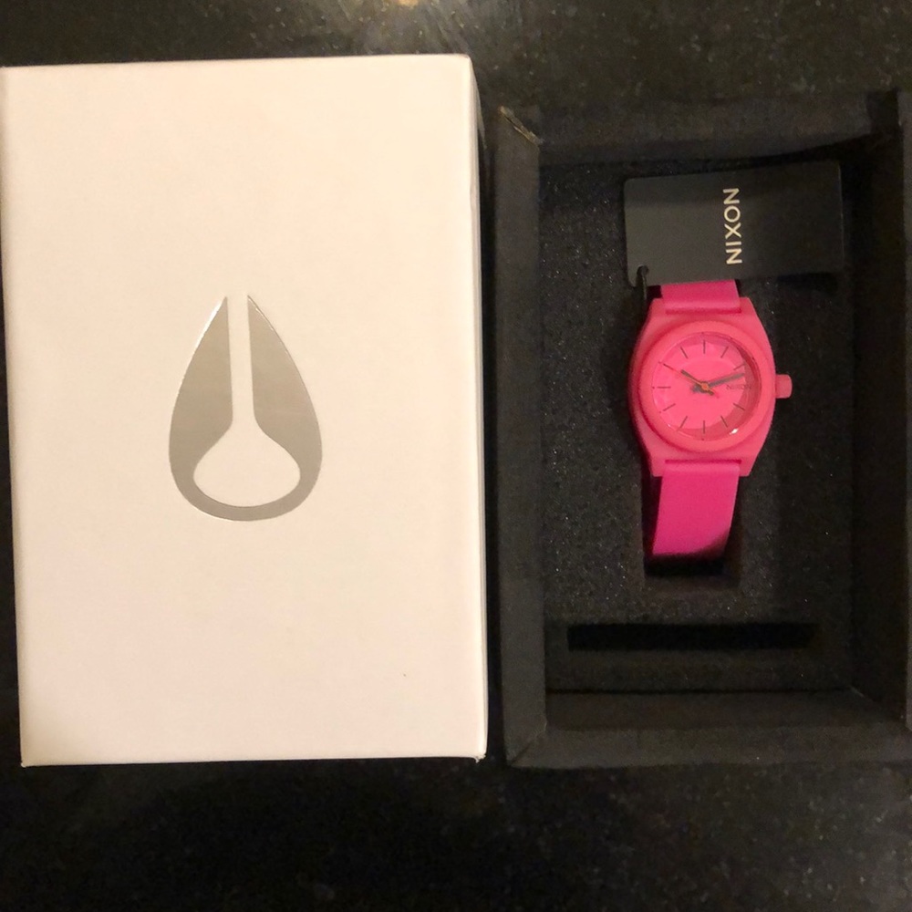 Nixon Pink watch ✨Brand New✨